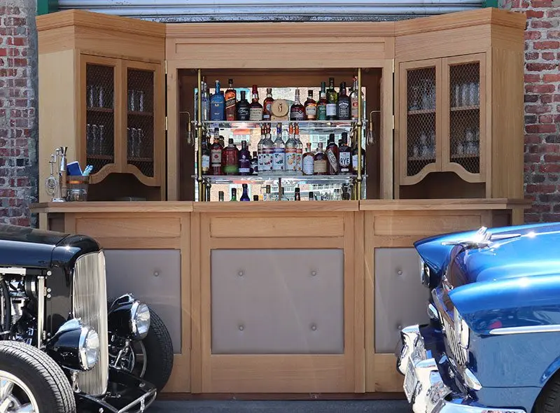 The Old Fashioned oak mobile cocktail bar